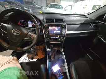 2017 Toyota Camry XSE - miniatura 10