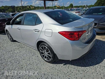 2017 Toyota Corolla 50th Anniversary Special Edition Sedan - miniatura 2