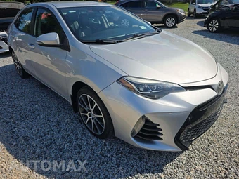 2017 Toyota Corolla 50th Anniversary Special Edition Sedan - miniatura 4
