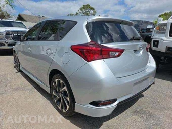 2017 Toyota Corolla iM Hatchback - miniatura 2