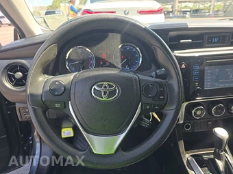 2017 Toyota Corolla L Sedan - miniatura 10
