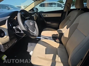 2017 Toyota Corolla LE Sedan - miniatura 9