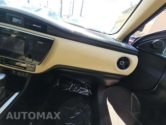 2017 Toyota Corolla LE Sedan - miniatura 19