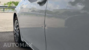 2017 Toyota Corolla LE Sedan – miniatura 25