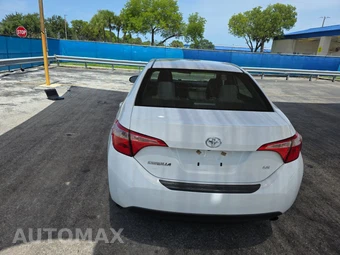 2017 Toyota Corolla LE Sedan – miniatura 5