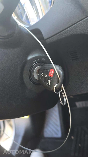 2017 Toyota Corolla LE Sedan - miniatura 19