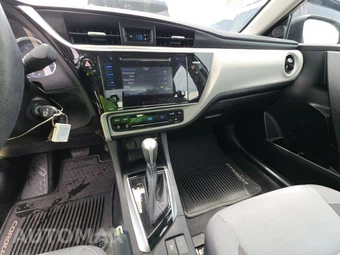 2017 Toyota Corolla LE Sedan - miniatura 11