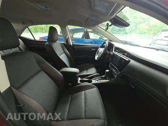 2017 Toyota Corolla LE Sedan – miniatura 8