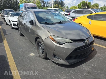 2017 Toyota Corolla LE Sedan - miniatura 3