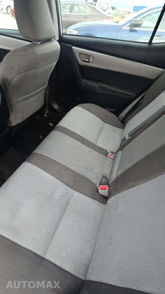 2017 Toyota Corolla LE Sedan – miniatura 33