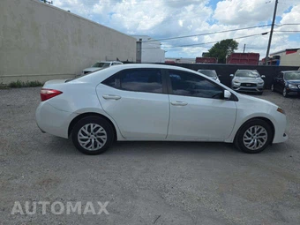 2017 Toyota Corolla LE Sedan - miniatura 4