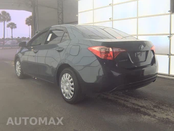 2017 Toyota Corolla LE Sedan – miniatura 8