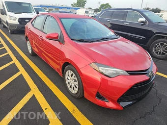 2017 Toyota Corolla LE Sedan – miniatura 3