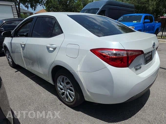 2017 Toyota Corolla LE Sedan - miniatura 2