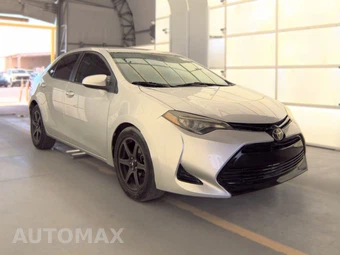 2017 Toyota Corolla LE Sedan – miniatura 3