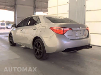 2017 Toyota Corolla LE Sedan – miniatura 6