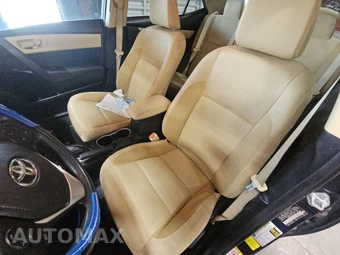 2017 Toyota Corolla LE Sedan – miniatura 7