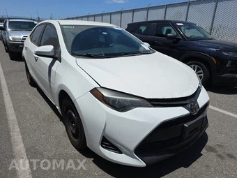 2017 Toyota Corolla LE Sedan – miniatura 3
