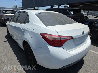 2017 Toyota Corolla LE Sedan – miniatura 6
