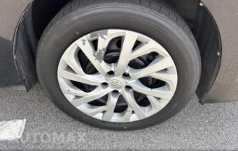 2017 Toyota Corolla LE Sedan - miniatura 28