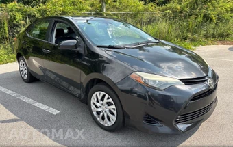 2017 Toyota Corolla LE Sedan - miniatura 3