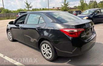 2017 Toyota Corolla LE Sedan - miniatura 6