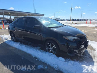 2017 Toyota Corolla LE Sedan – miniatura 3