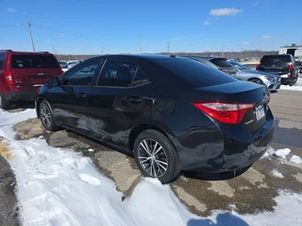 2017 Toyota Corolla LE Sedan – miniatura 6