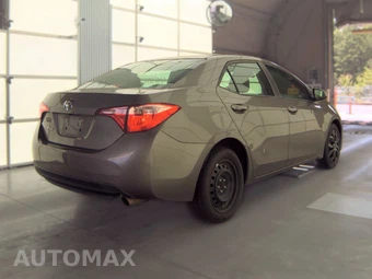 2017 Toyota Corolla LE Sedan – miniatura 4