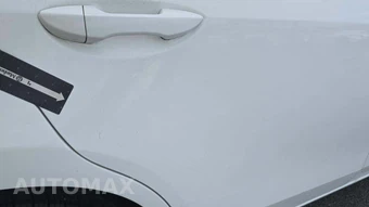2017 Toyota Corolla LE Sedan – miniatura 16