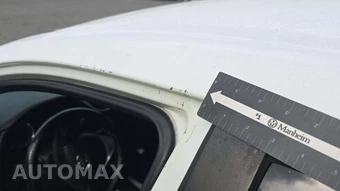 2017 Toyota Corolla LE Sedan – miniatura 4