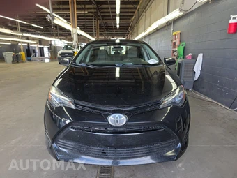 2017 Toyota Corolla LE Sedan - miniatura 2