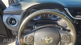 2017 Toyota Corolla SE Sedan – miniatura 26