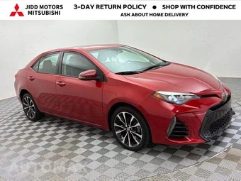2017 Toyota Corolla SE Sedan - miniatura 3