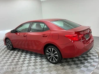 2017 Toyota Corolla SE Sedan - miniatura 6