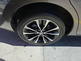 2017 Toyota Corolla SE Sedan – miniatura 10
