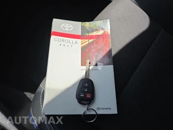 2017 Toyota Corolla SE Sedan – miniatura 21