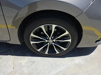 2017 Toyota Corolla SE Sedan – miniatura 9