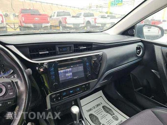 2017 Toyota Corolla SE Sedan – miniatura 10