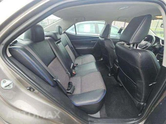 2017 Toyota Corolla SE Sedan – miniatura 16
