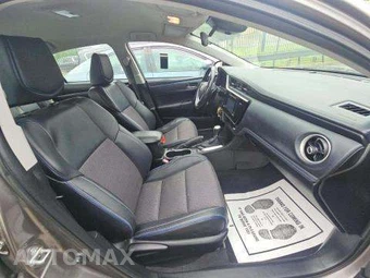 2017 Toyota Corolla SE Sedan – miniatura 18