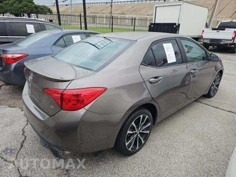 2017 Toyota Corolla SE Sedan – miniatura 3