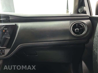 2017 Toyota Corolla SE Sedan - miniatura 16