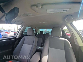 2017 Toyota Corolla SE Sedan – miniatura 11