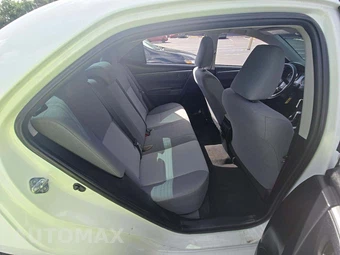 2017 Toyota Corolla SE Sedan – miniatura 16
