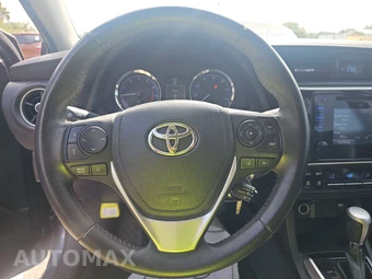 2017 Toyota Corolla SE Sedan – miniatura 10