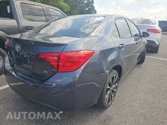 2017 Toyota Corolla SE Sedan – miniatura 4