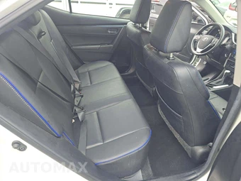 2017 Toyota Corolla XSE Sedan – miniatura 16