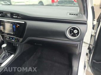 2017 Toyota Corolla XSE Sedan – miniatura 19