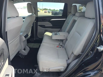 2017 Toyota Highlander LE – miniatura 13